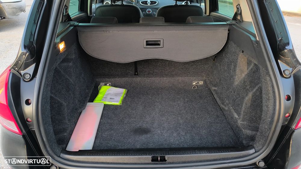 Renault Clio Sport Tourer - 48