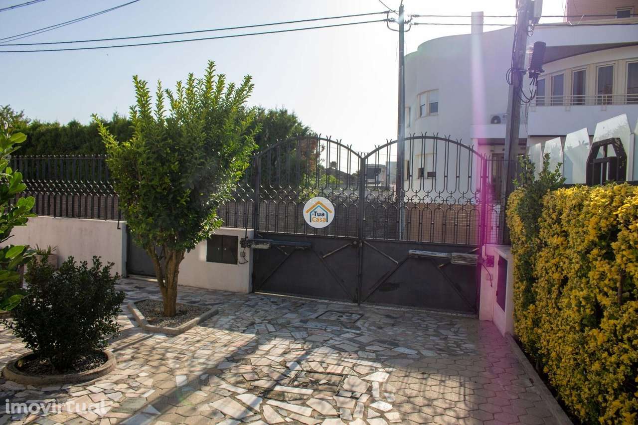 Moradia Usada T6 com Excelentes Áreas na Maia – Nogueira - Grande imagem: 2/45