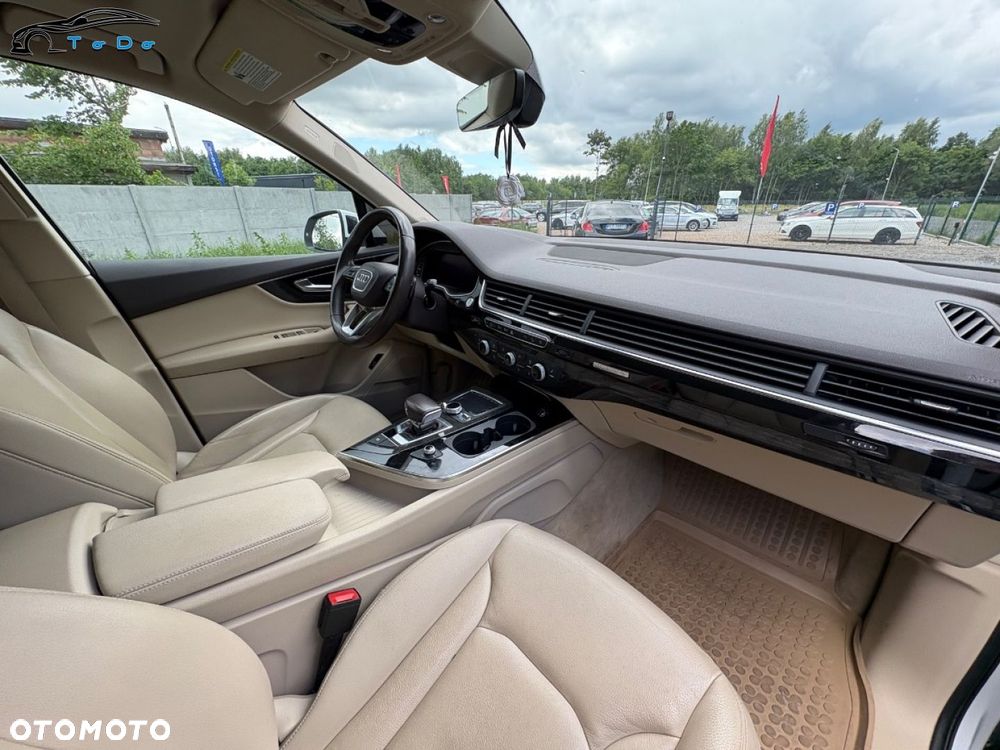 Audi Q7 3.0 TFSI Quattro Tiptronic - 36