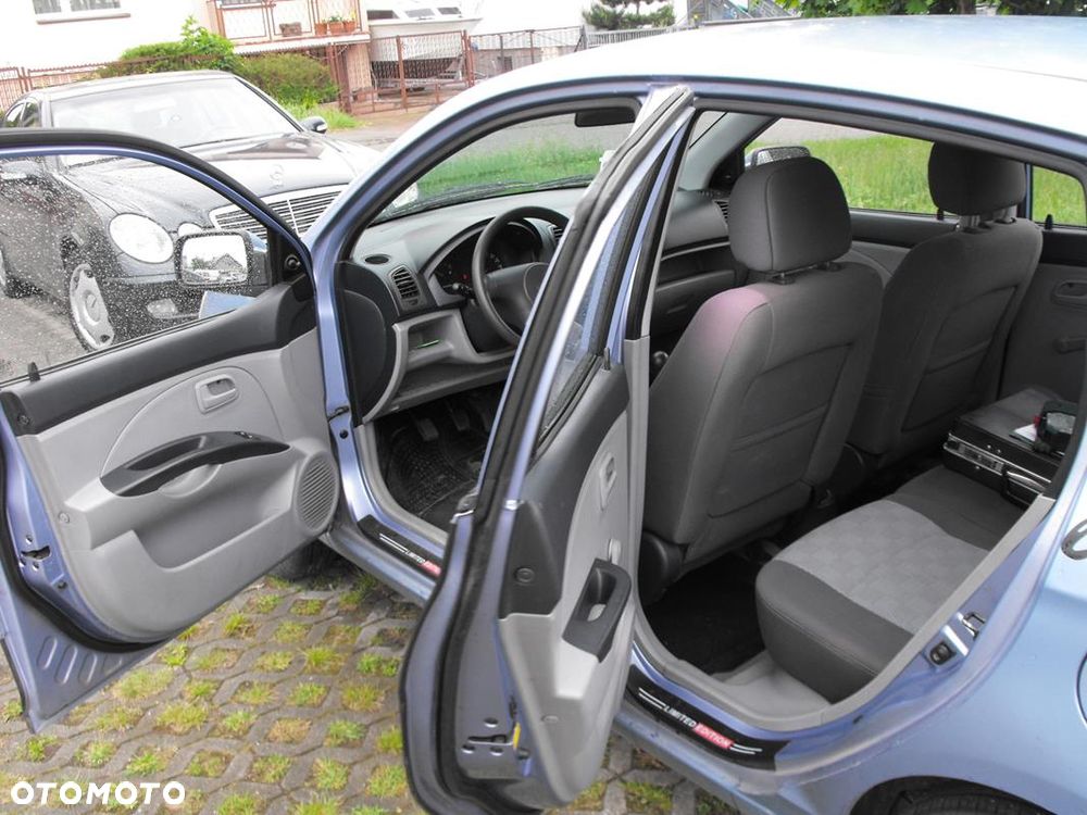 Kia Picanto - 8