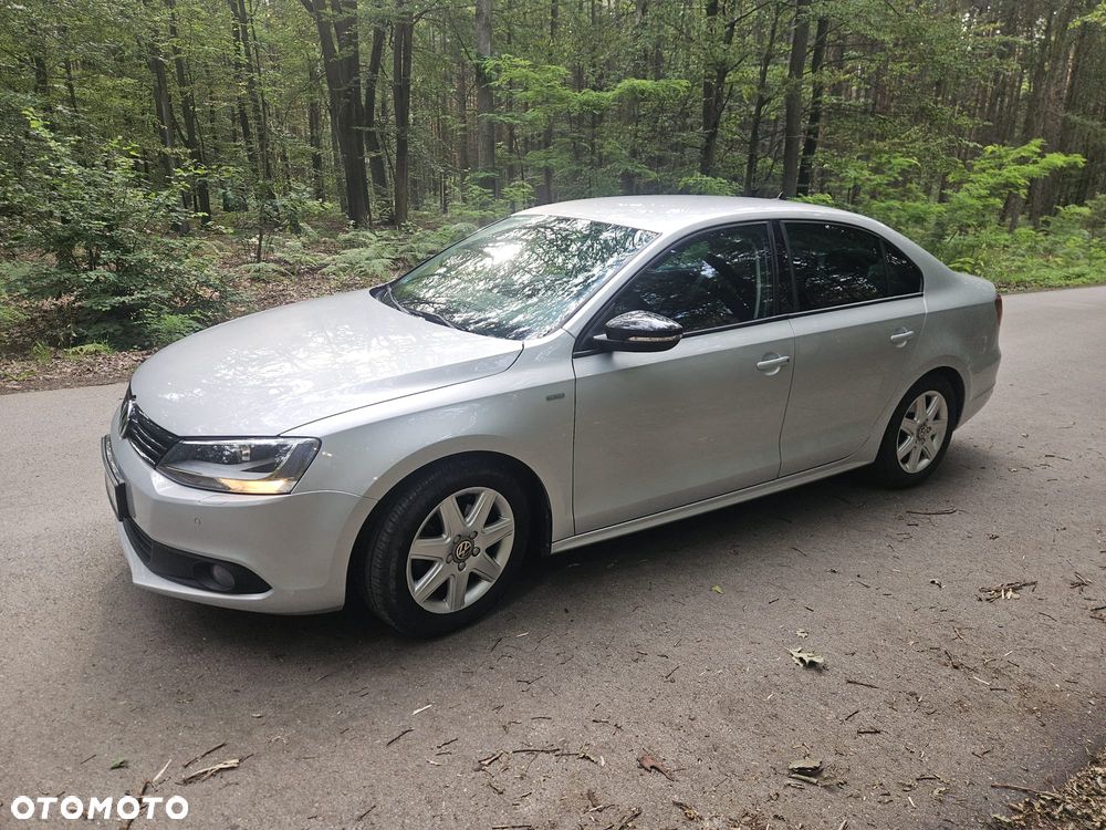 Volkswagen Jetta 1.2 TSI Comfortline - 1