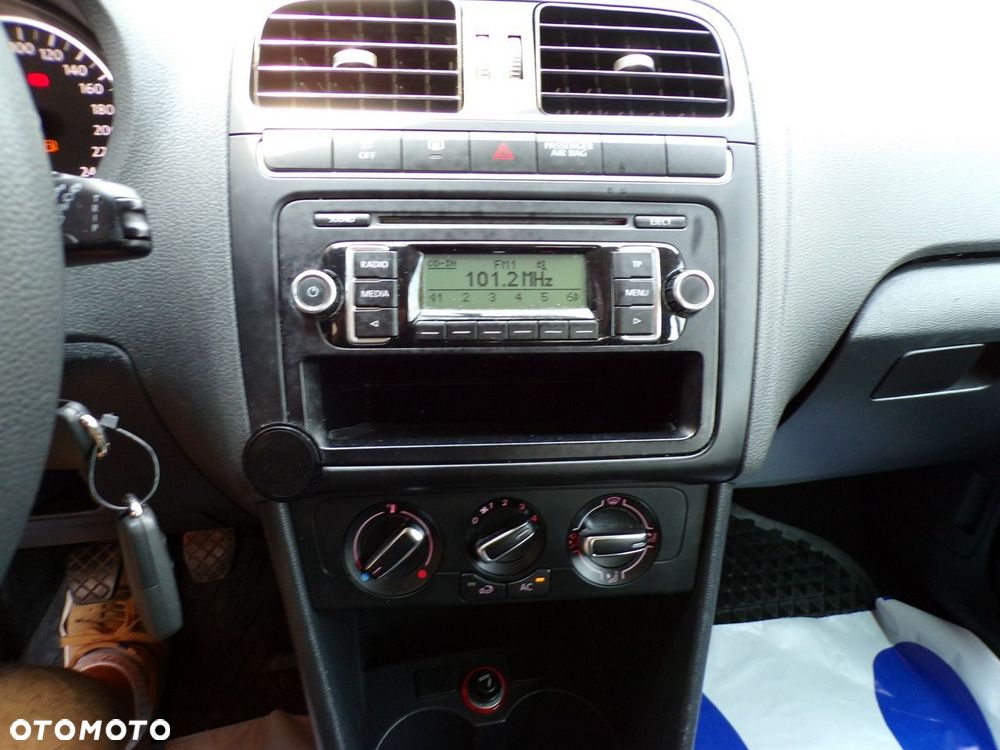Volkswagen Polo - 19