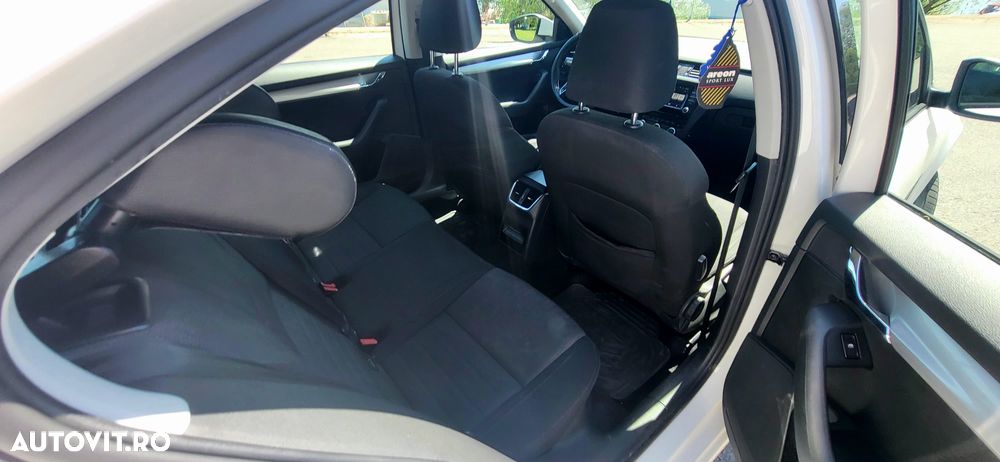 Skoda Octavia 2.0 TDI Style - 23