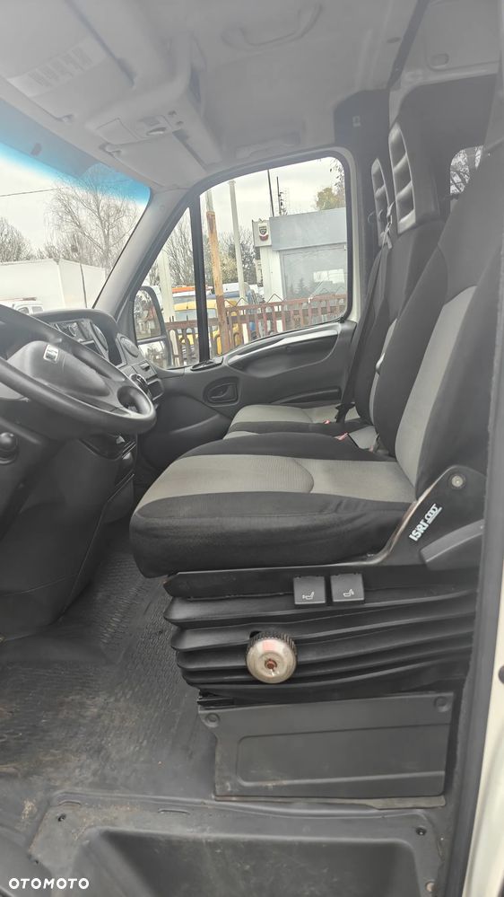 Iveco Daily  35C13 MAXI brygadówka 7 osób BLIŹNIAK KLIMA TEMPOMAT HAK - 15
