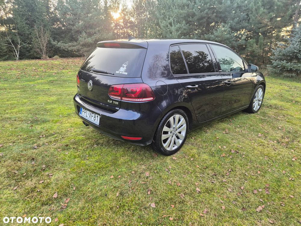 Volkswagen Golf - 6