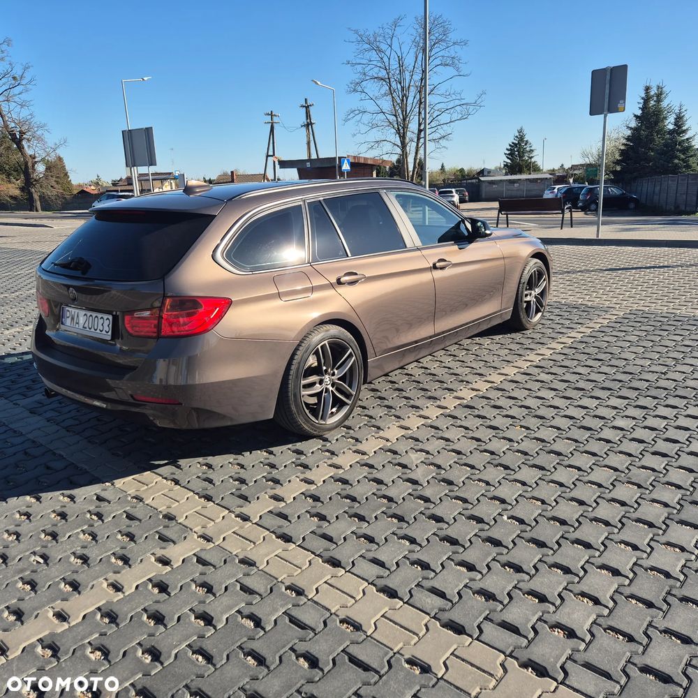 BMW Seria 3 320d xDrive - 4