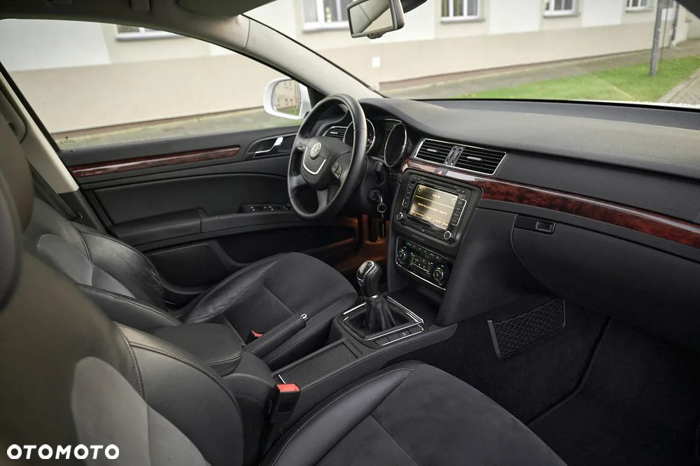 Skoda Superb 2.0 TDI Platinum - 3