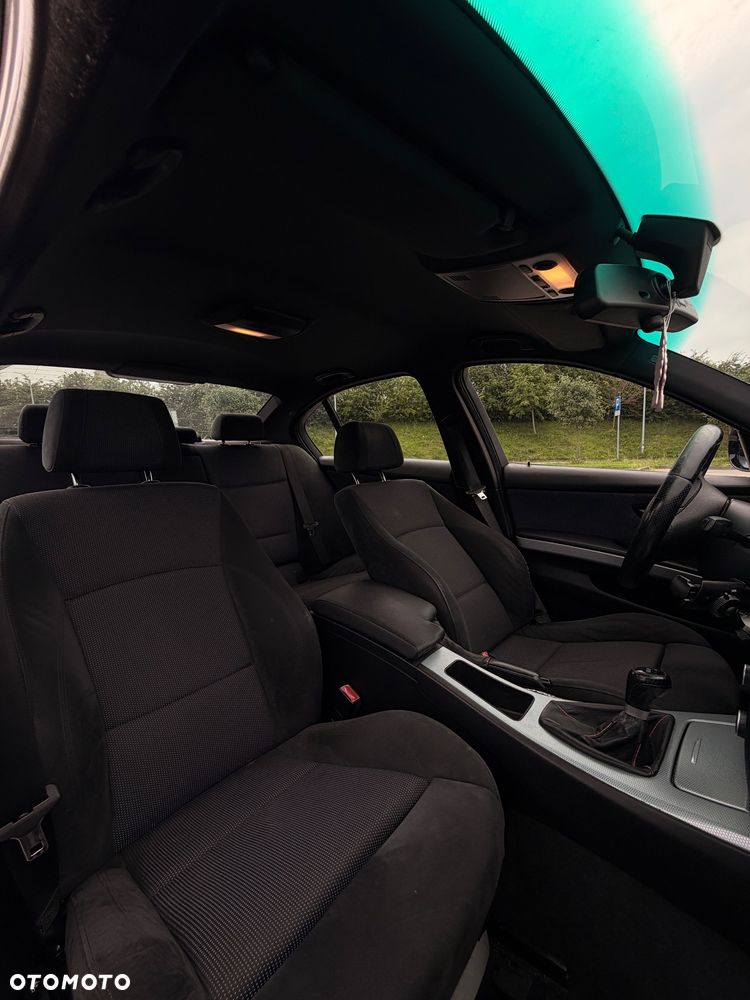 BMW Seria 3 318i - 17