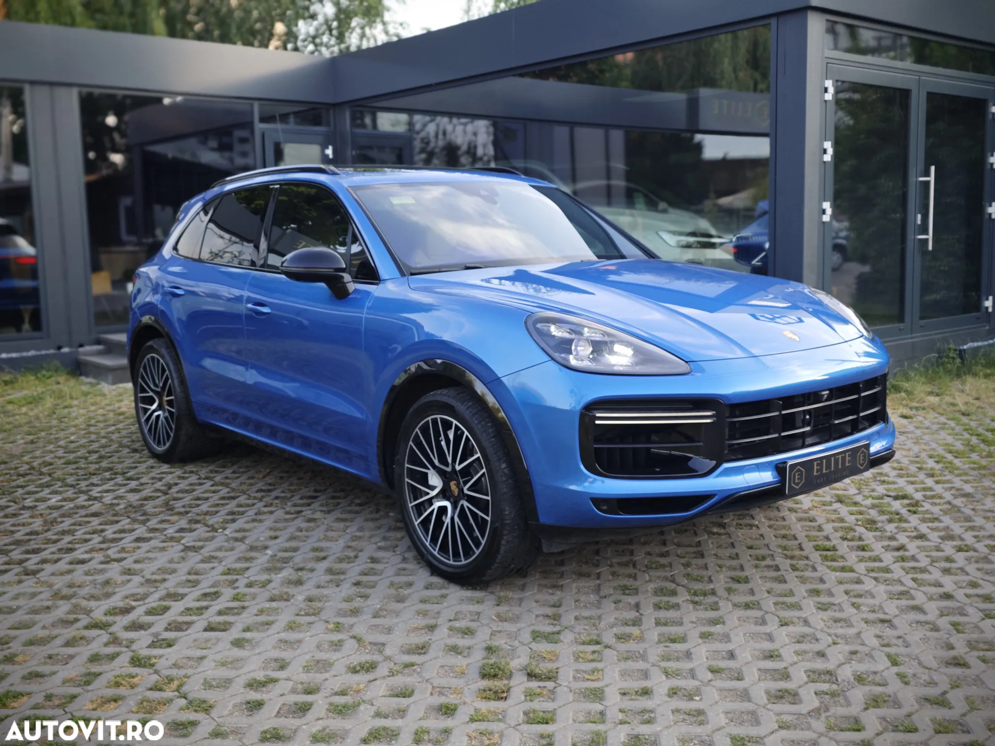 Porsche Cayenne Turbo Tiptronic S - 2