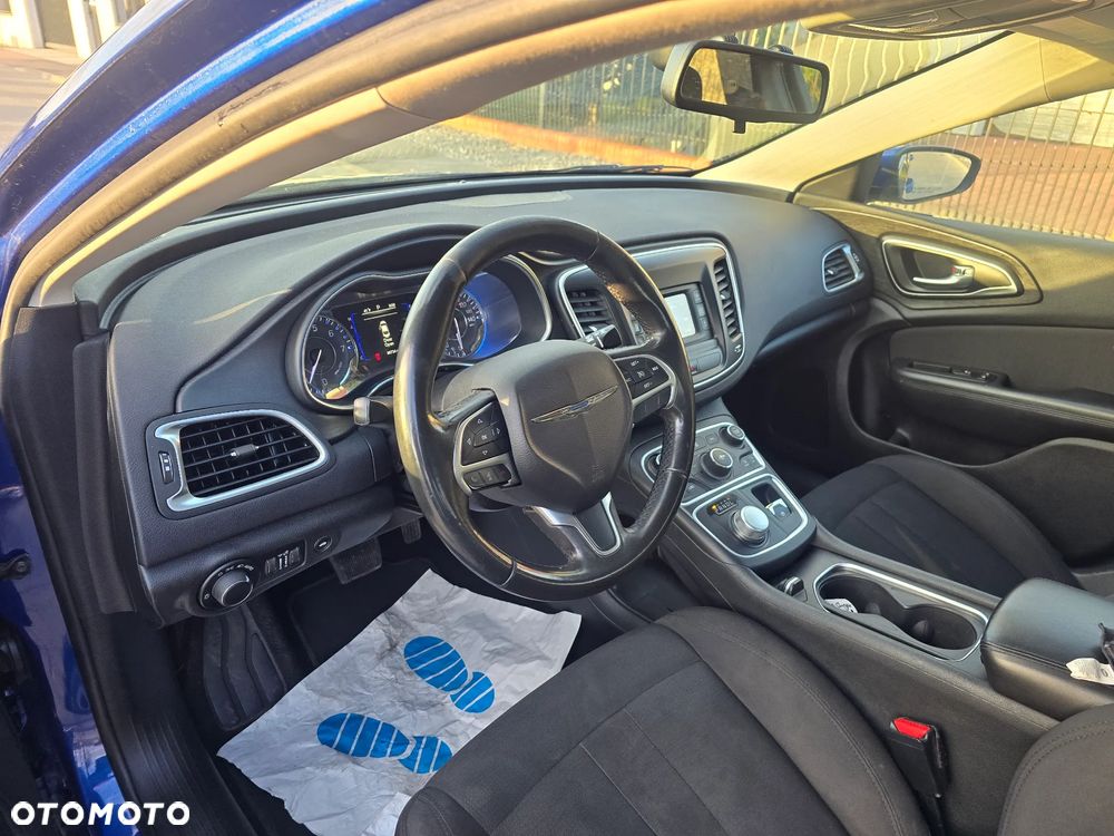 Chrysler 200 - 12