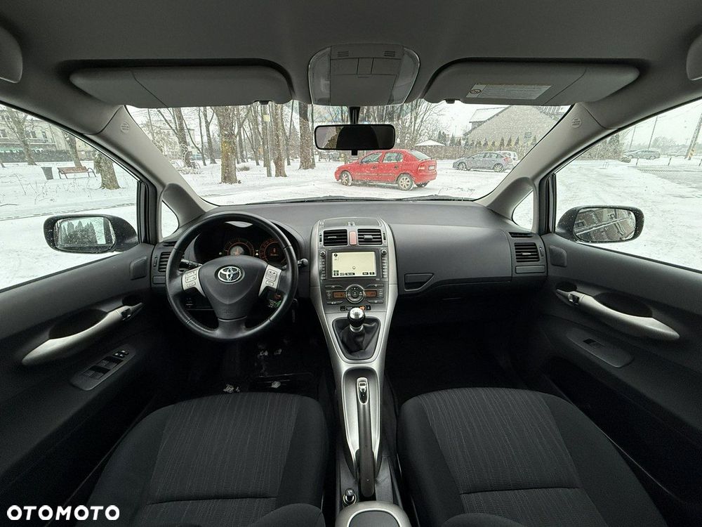 Toyota Auris - 5