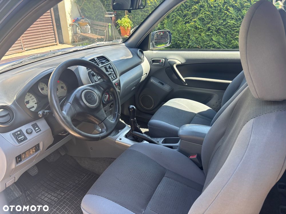 Toyota RAV4 2.0 VVT-i 4x4 - 6