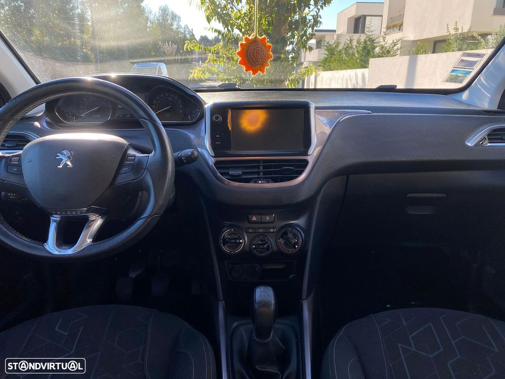 Peugeot 2008 1.2 VTi Access - 12