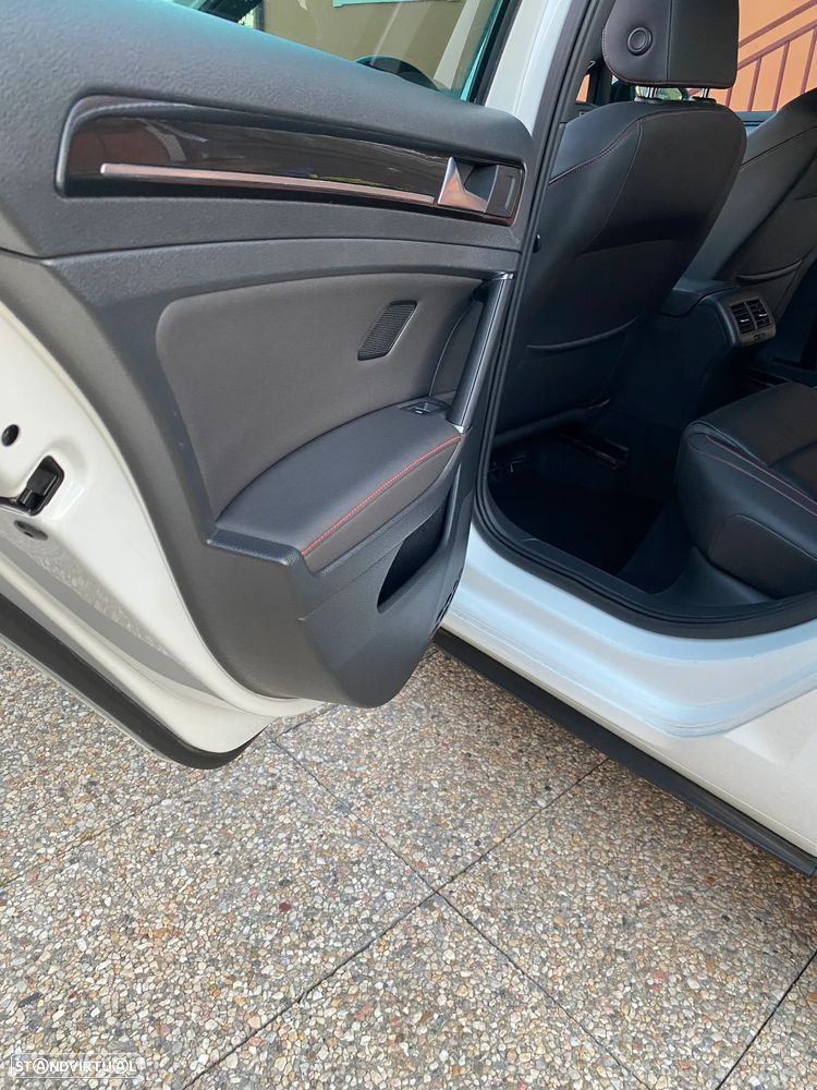 VW Golf 2.0 GTi DSG Edition 30 - 29