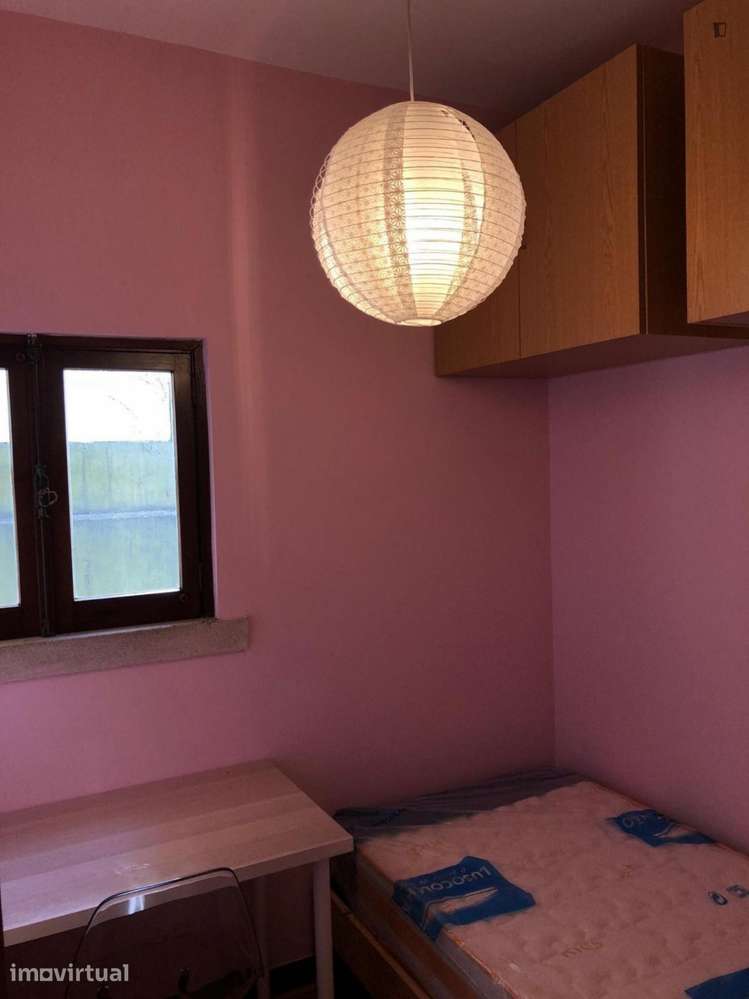 Quarto - localizado em Cidral Coimbra - Grande imagem: 4/36