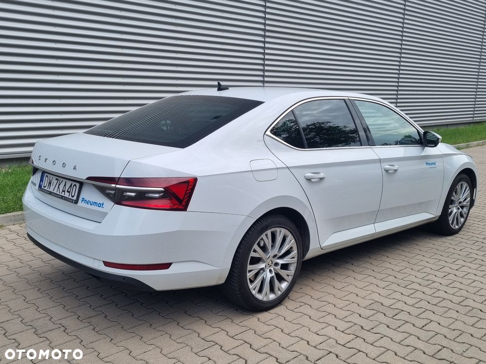 Skoda Superb 2.0 TDI Ambition DSG - 5