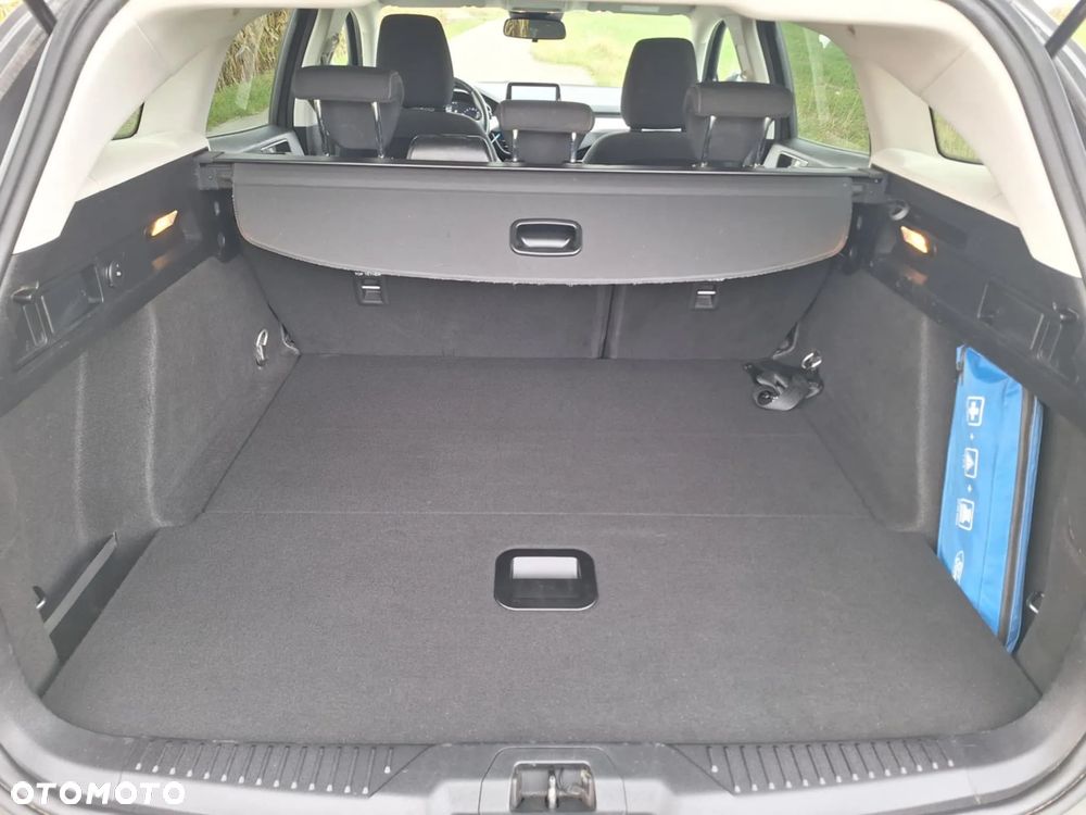 Ford Focus 1.5 EcoBlue Start-Stopp-System TITANIUM STYLE - 8