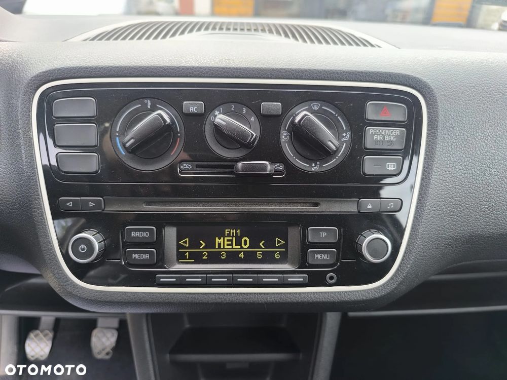 Volkswagen up! - 8