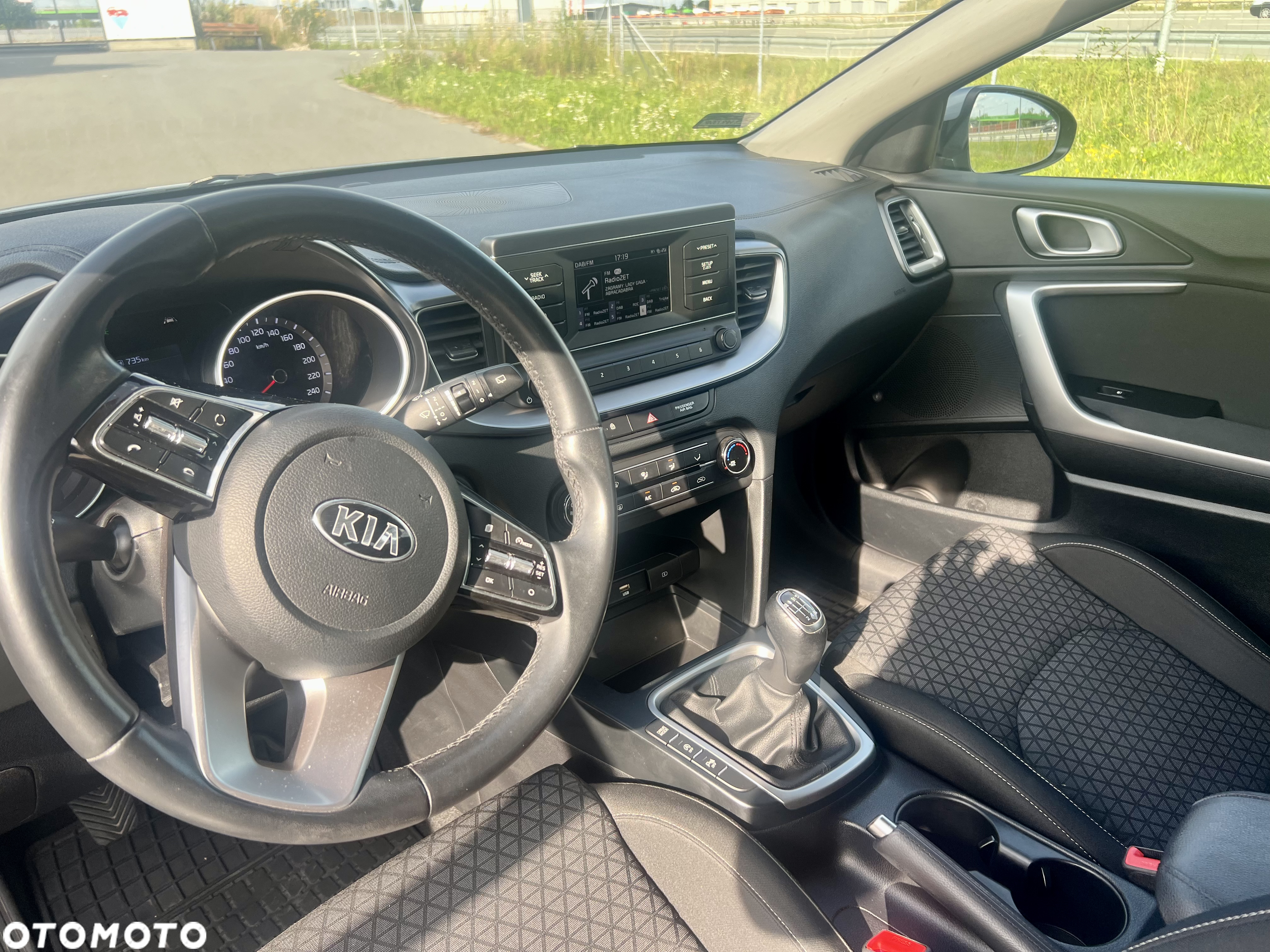 Kia Ceed 1.6 CRDi SCR M - 18