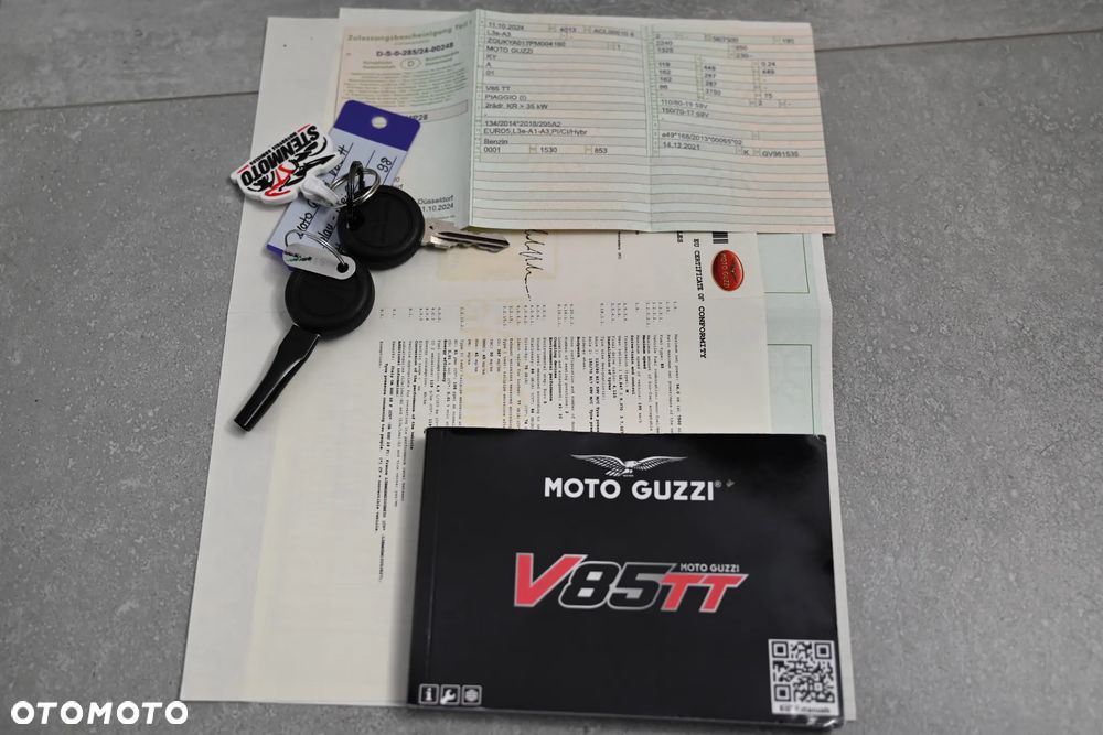 Moto Guzzi V85 - 22