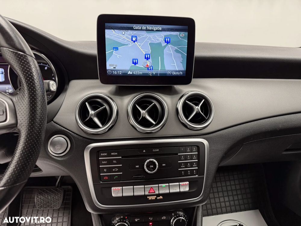 Mercedes-Benz GLA 180 7G-DCT UrbanStyle Edition - 29