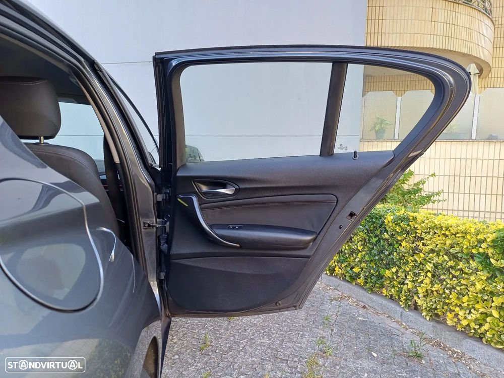 BMW 116 d EDynamics Line Sport - 42