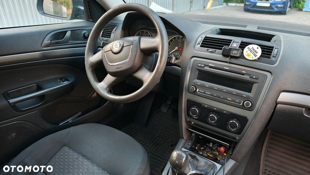 Skoda Octavia 1.6 Classic - 9