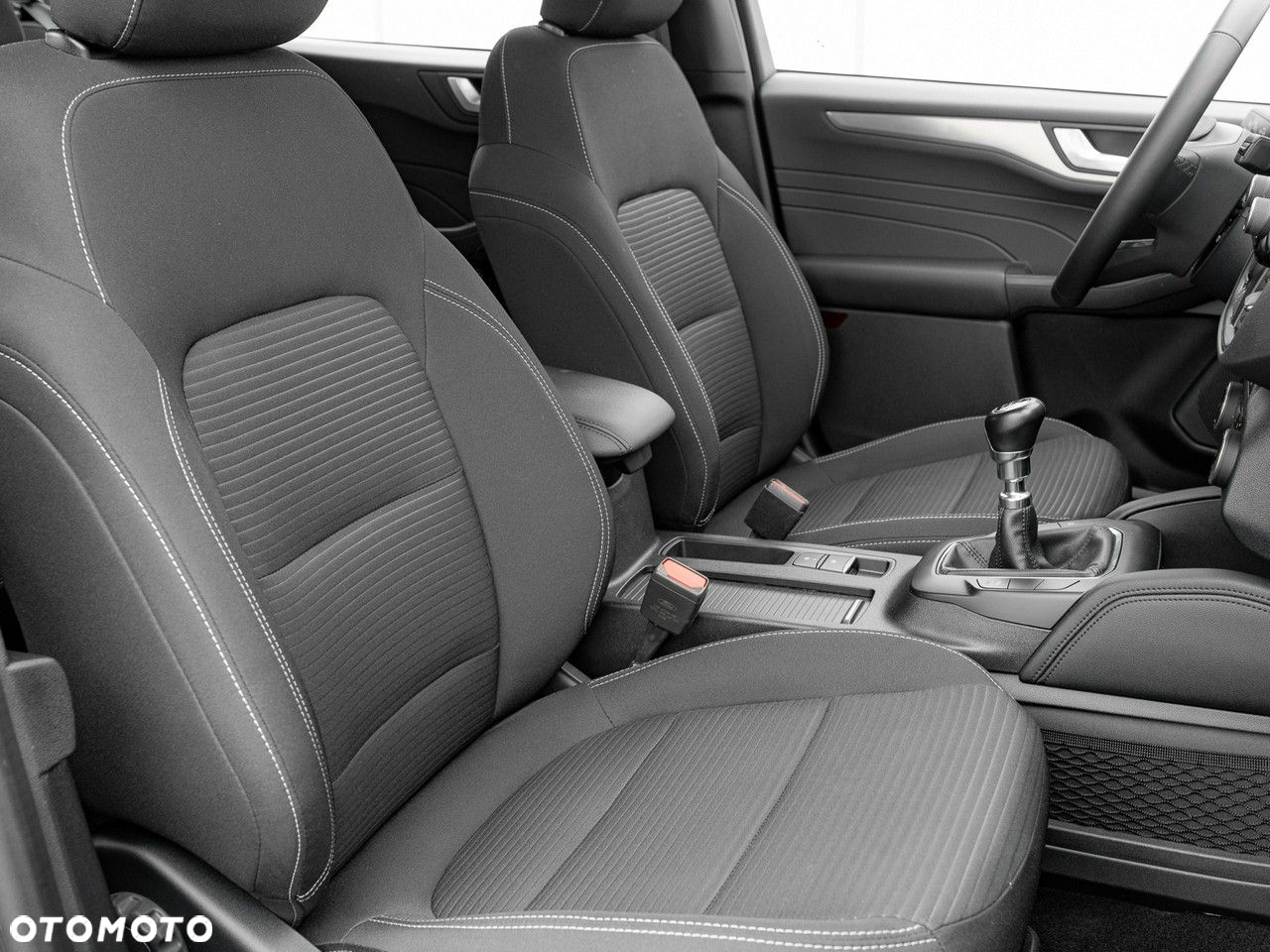 Ford Kuga 1.5 EcoBoost FWD Titanium - 32