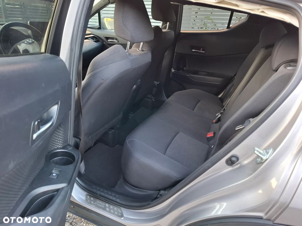 Toyota C-HR 1.2 Turbo Team Deutschland - 15