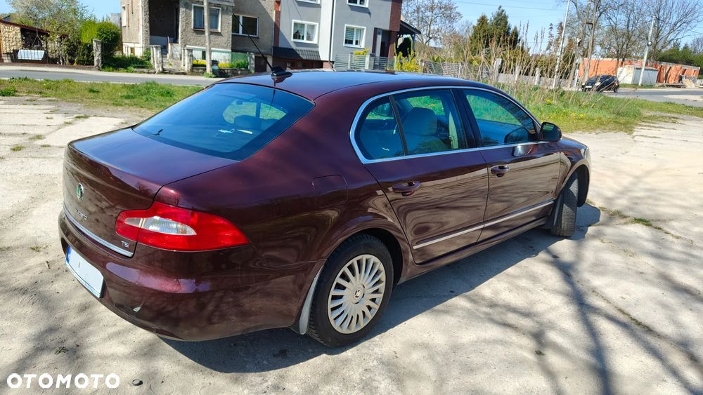 Skoda Superb 1.8 TSI Ambition - 11