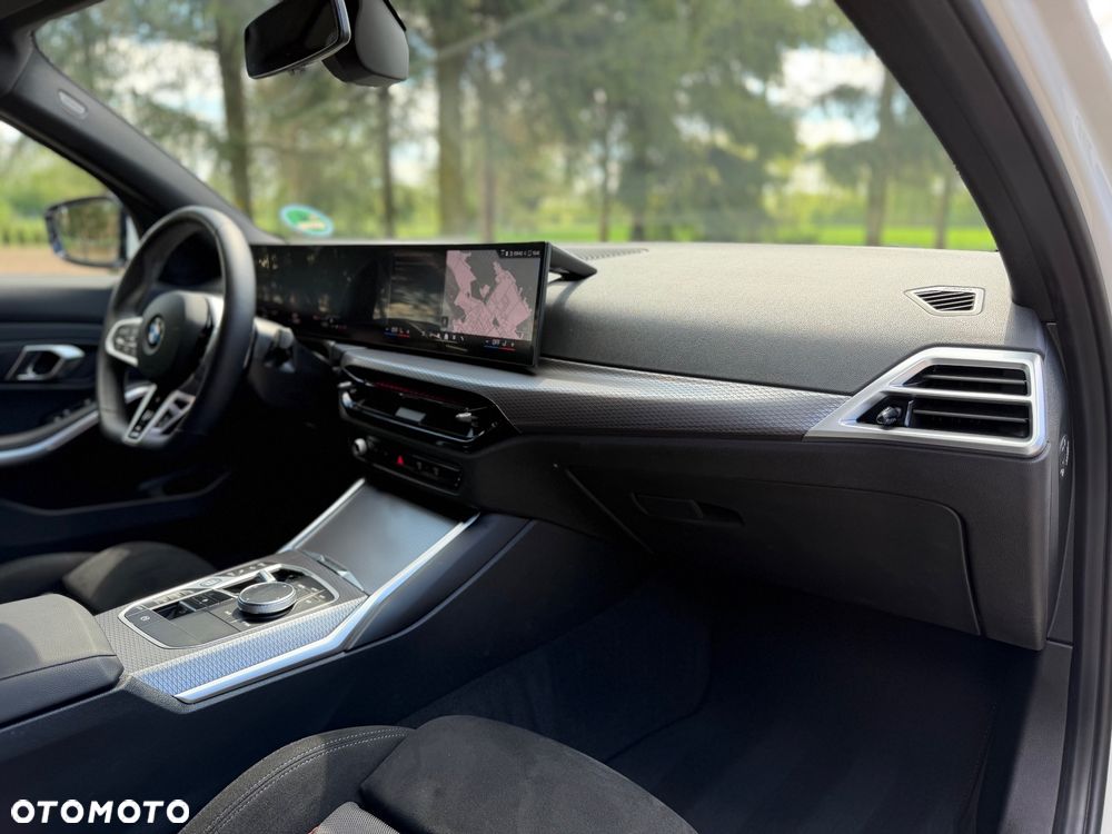 BMW Seria 3 320i M Sport - 16