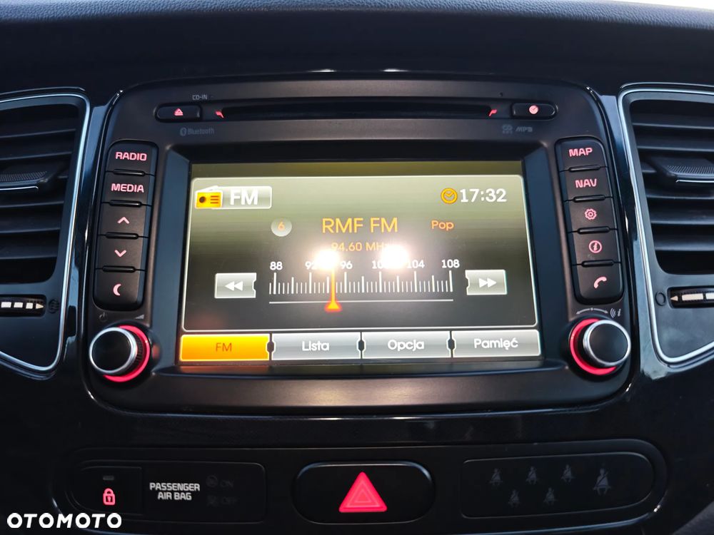 Kia Carens 1.7 CRDi M 7os EU6 - 25