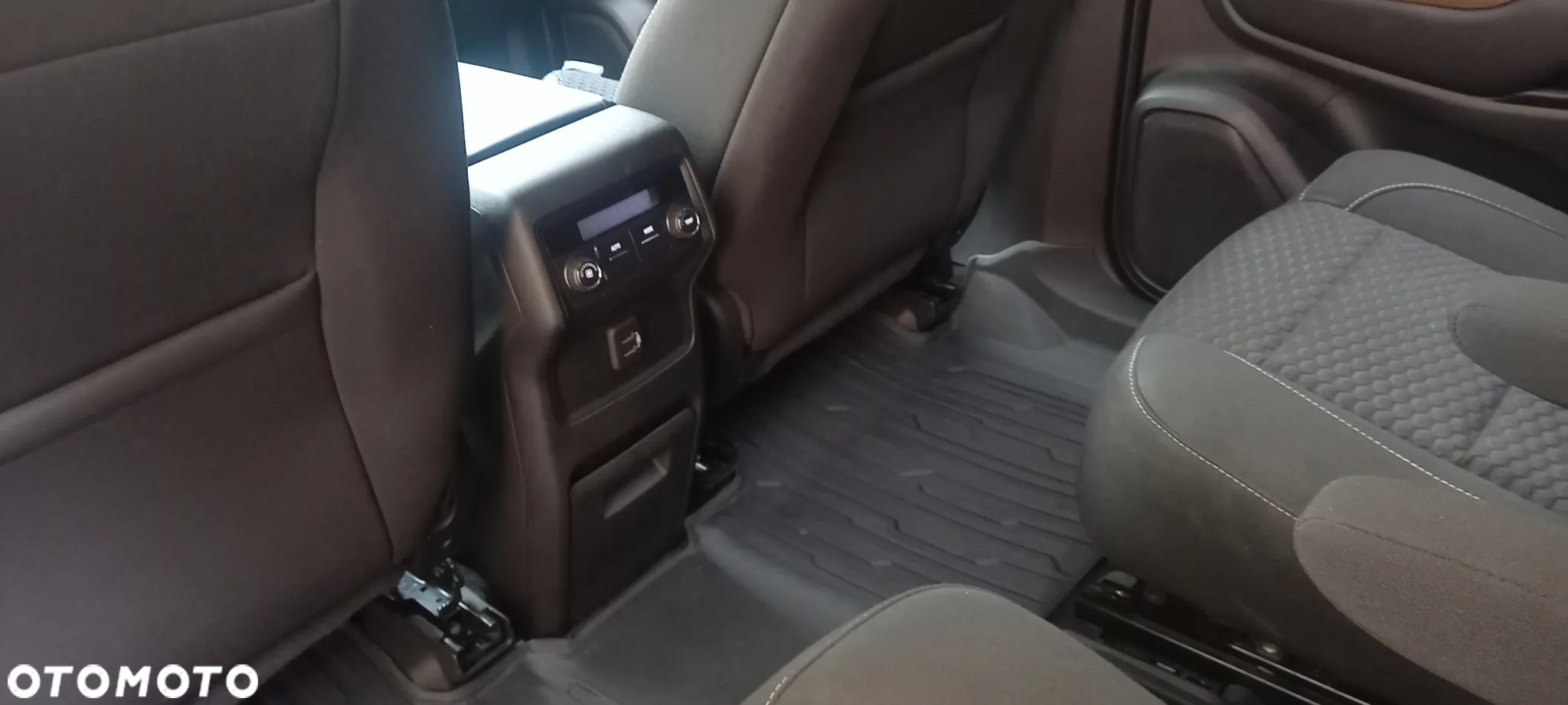 GMC Acadia - 12