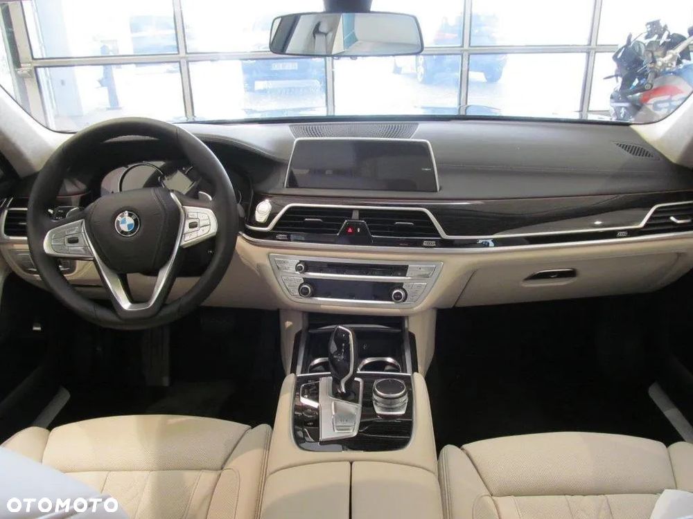 BMW Seria 7 740d xDrive - 7