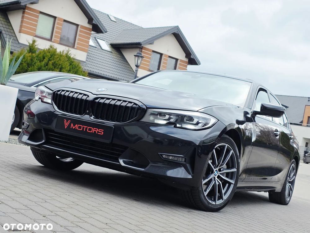 BMW Seria 3 330e Sport Line - 29