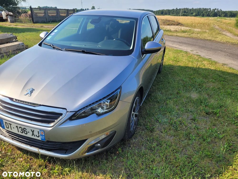 Peugeot 308 - 1