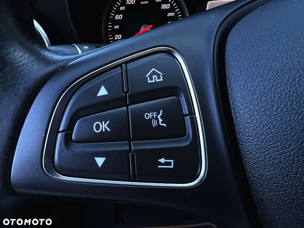 Mercedes-Benz Klasa C 200 (BlueTEC) d T 7G-TRONIC - 30