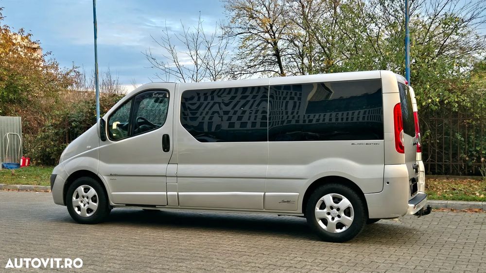 Opel Vivaro - 10