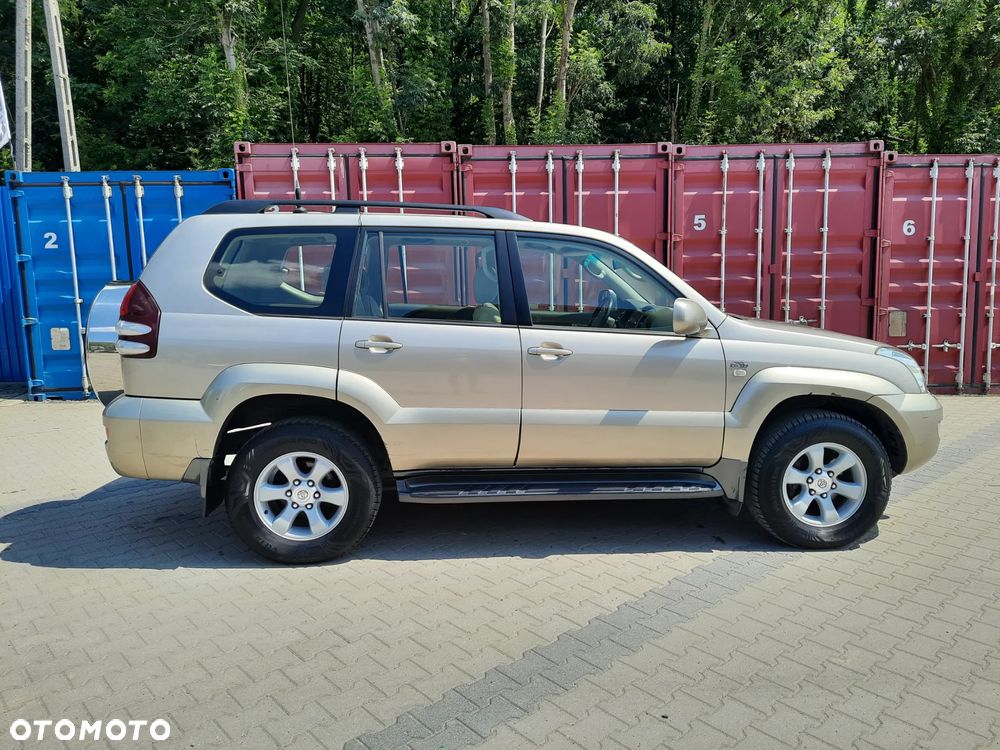 Toyota Land Cruiser - 5