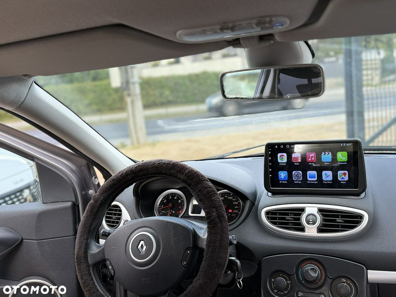 Renault Clio - 23