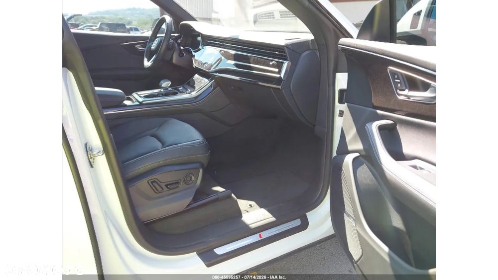 Audi Q8 55 TFSI quattro tiptronic - 10