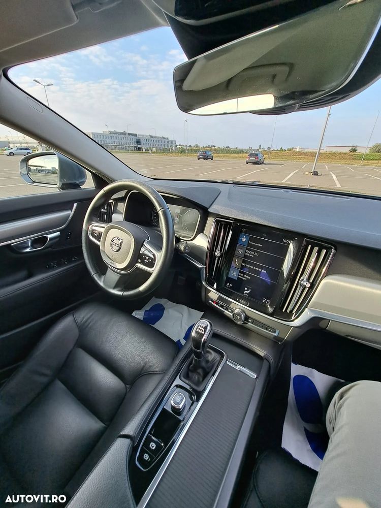 Volvo V90 D3 Momentum - 34