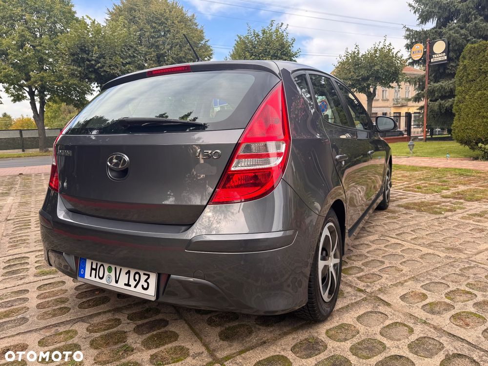 Hyundai i30 1.4 Blue Comfort - 28