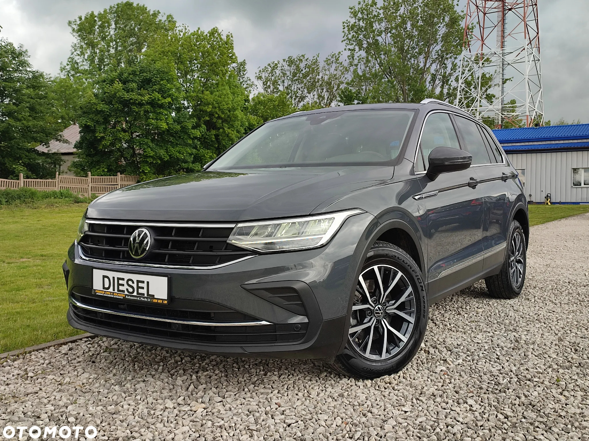 Volkswagen Tiguan - 2