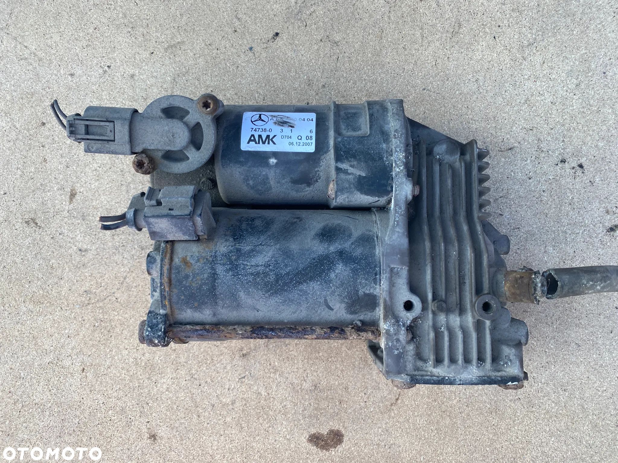KOMPRESOR SPRĘŻARKA ZAWIESZENIA  MERCEDES W639 A6393200404 - 1