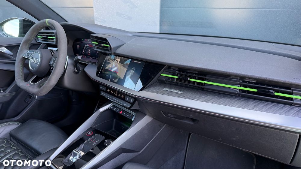 Audi RS3 Limousine - 19