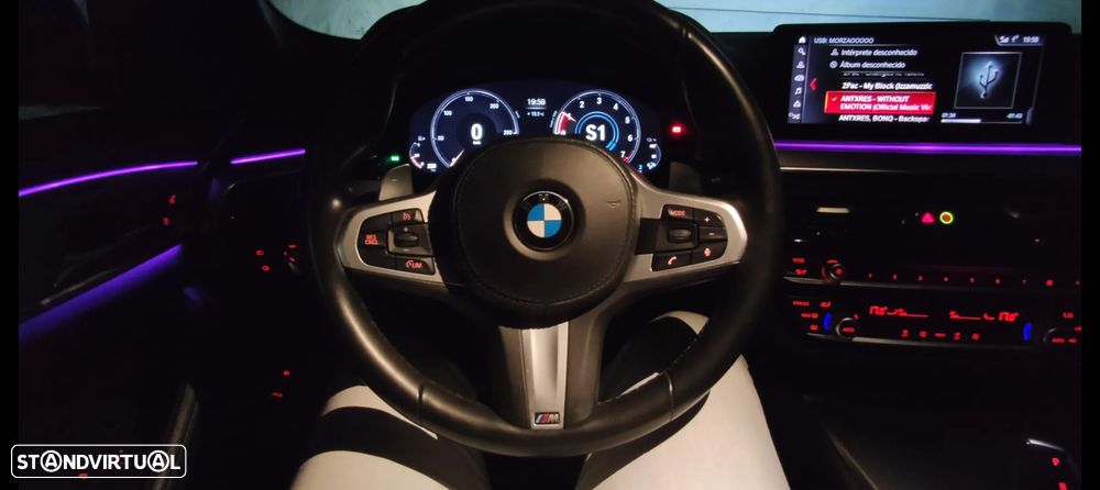BMW 530 e Pack M - 12