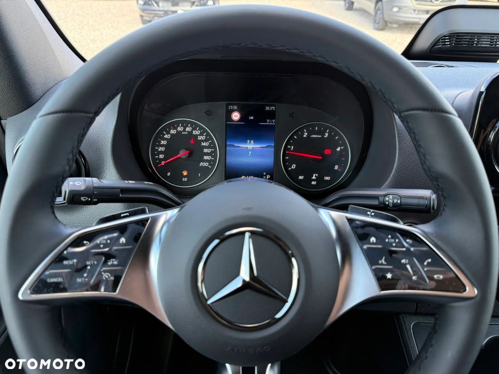 Mercedes-Benz Sprinter - 30