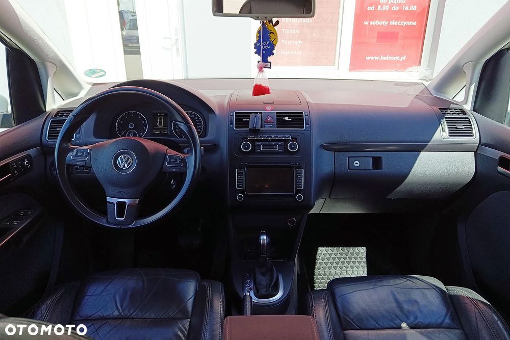 Volkswagen Touran 1.4 TSI DSG Comfortline - 29