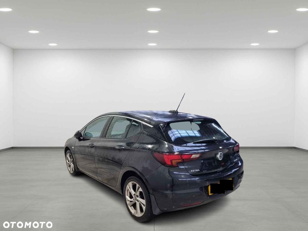 Opel Astra 1.6 D (CDTI) Dynamic - 4